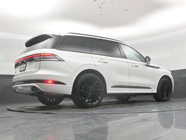 Used 2025 Lincoln Aviator Reserve w/ Equipment Group 201A AWD/4WD image 41