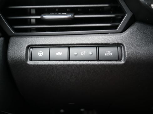 Certified 2023 Nissan Altima 2.0 SR FWD image 26
