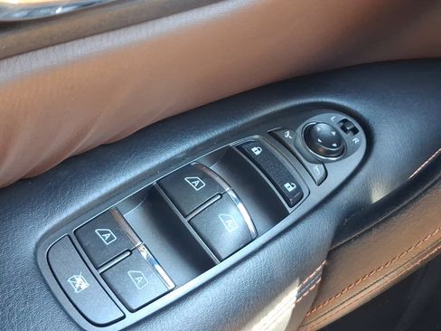 Used 2020 Nissan Armada Platinum AWD/4WD image 13