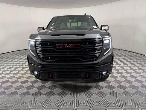 Used 2023 GMC Sierra 1500 AT4 w/ AT4 Preferred Package AWD/4WD image 11
