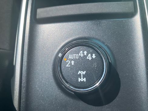 Used 2018 Chevrolet Silverado 1500 LT w/ All Star Edition image 13