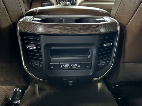 Used 2019 RAM 2500 Laramie AWD/4WD image 25