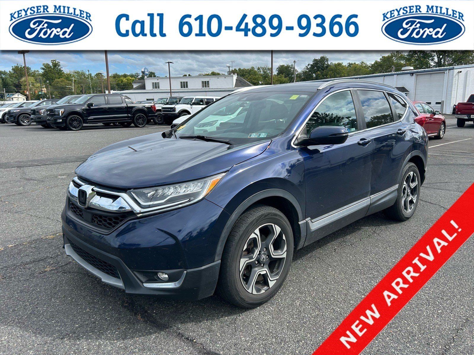 Used 2019 Honda CR-V Touring image 1