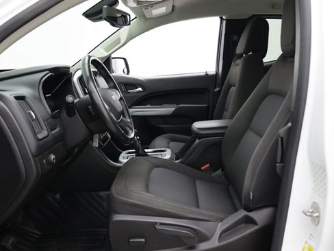 Used 2022 Chevrolet Colorado LT w/ Fleet Safety Package RWD image 18