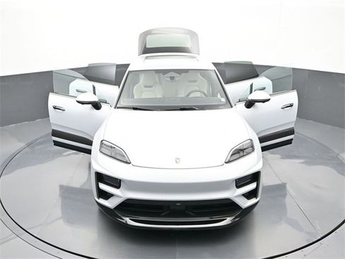 New 2025 Porsche Macan Turbo Electric image 36