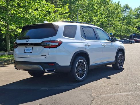 New 2026 Honda Pilot image 4