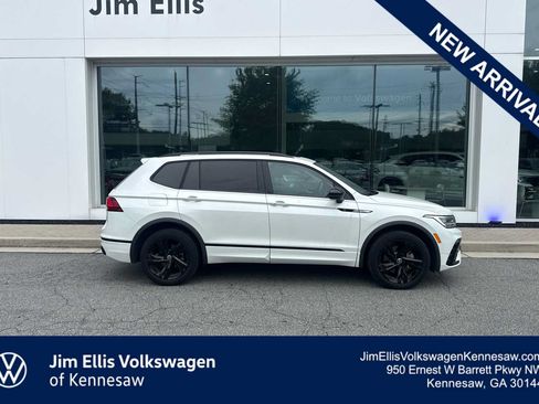 Certified 2023 Volkswagen Tiguan SE R-Line FWD image 1