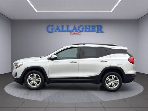Used 2021 GMC Terrain SLE w/ Driver Convenience Package FWD image 9