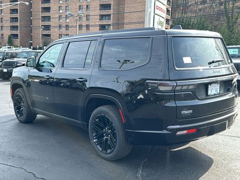 New 2026 Jeep Grand Wagoneer Limited AWD/4WD image 9