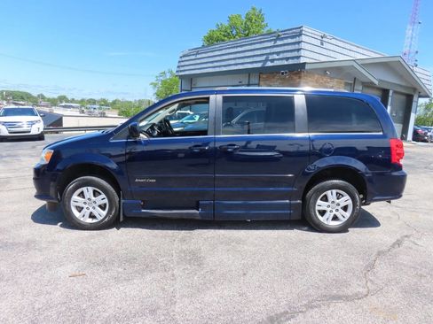 Used 2012 Dodge Grand Caravan Crew w/ Crew Value Pkg FWD image 3