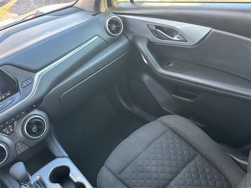 Used 2022 Chevrolet Blazer LT image 21