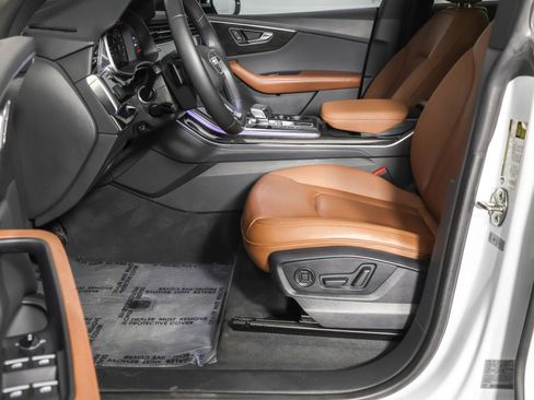 Used 2022 Audi Q8 Premium Plus w/ Premium Plus Package image 28