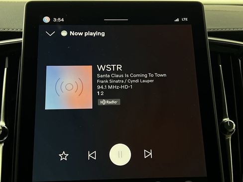 Used 2026 Volvo XC90 B5 Core image 12