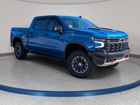 Used 2023 Chevrolet Silverado 1500 ZR2 AWD/4WD image 3