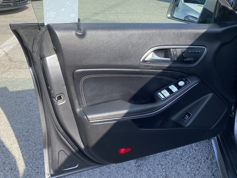 Used 2015 Mercedes-Benz CLA 250 image 15