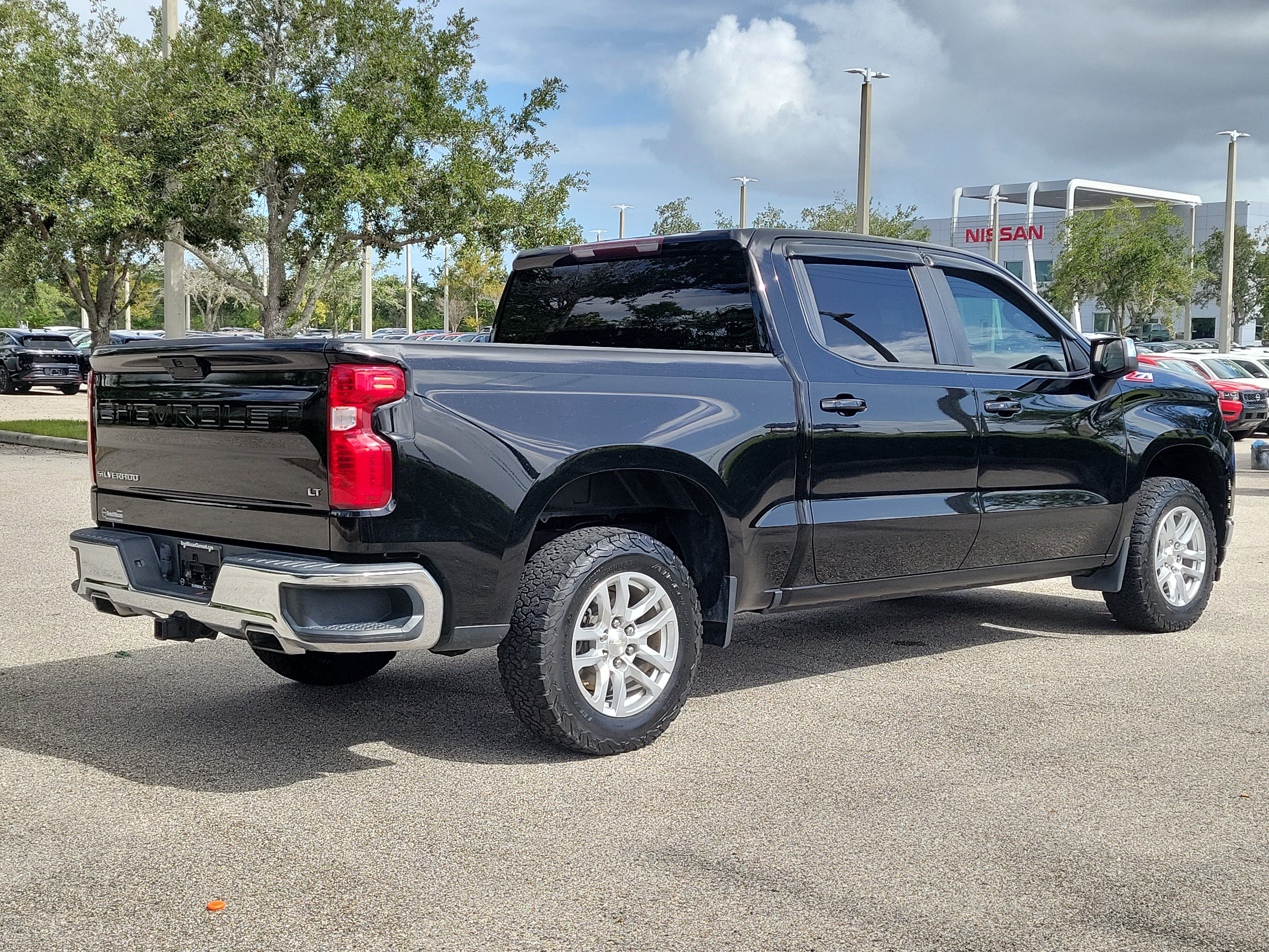 Used 2020 Chevrolet Silverado 1500 LT w/ All-Star Edition AWD/4WD image 6