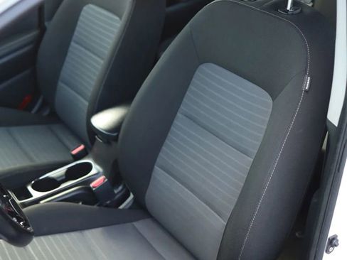 Used 2017 Kia Forte S w/ S Technology Package image 30