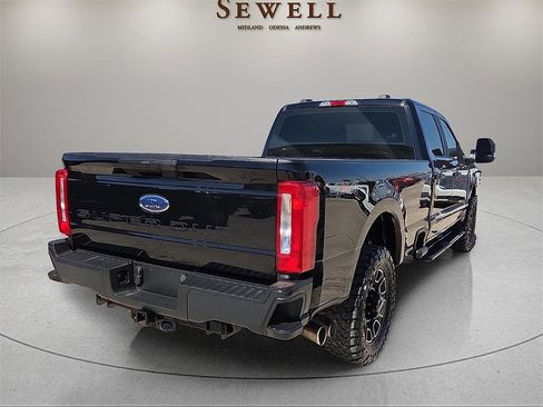 Used 2023 Ford F250 XL image 4