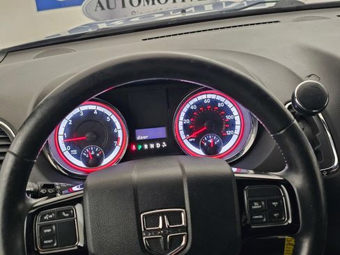 Used 2019 Dodge Grand Caravan SXT FWD image 9