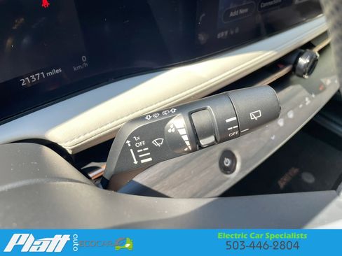 Used 2023 Nissan Ariya AWD image 26