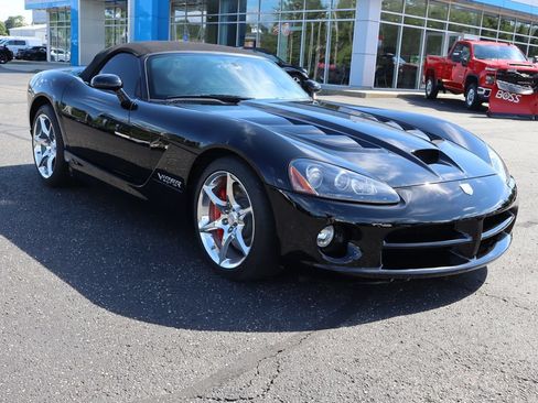 Used 2010 Dodge Viper SRT-10 w/ Protection Group RWD image 2
