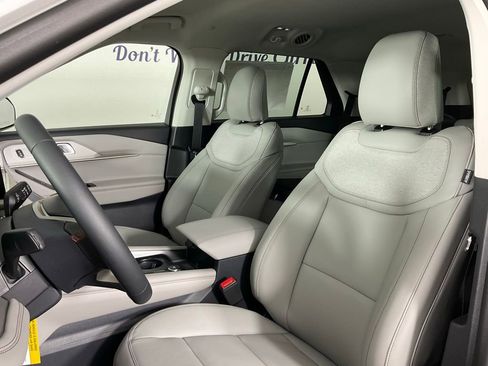 New 2026 Ford Explorer Active w/ Active Comfort Package RWD image 14