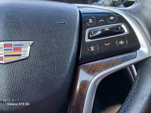 Used 2016 Cadillac XTS Luxury image 8