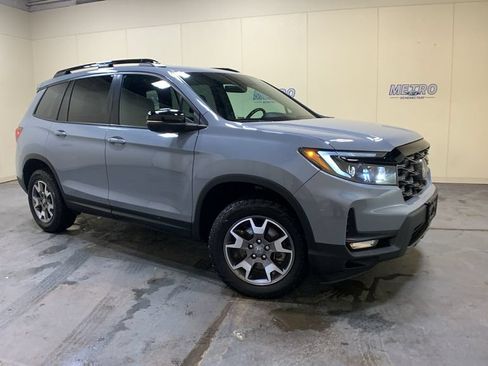 Used 2022 Honda Passport TrailSport image 1