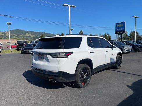 Used 2021 Chevrolet Traverse Premier w/ Redline Edition FWD image 3