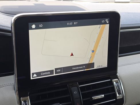 Used 2018 Lincoln Navigator L Select w/ Technology Package RWD image 28