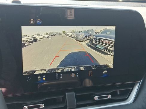 Certified 2025 Chevrolet Equinox LT w/ Convenience Package II AWD/4WD image 18