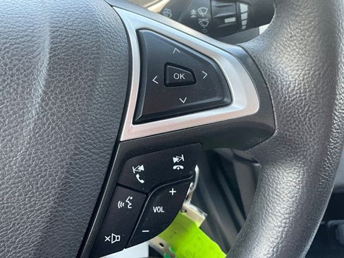 Used 2016 Ford Fusion SE FWD image 13
