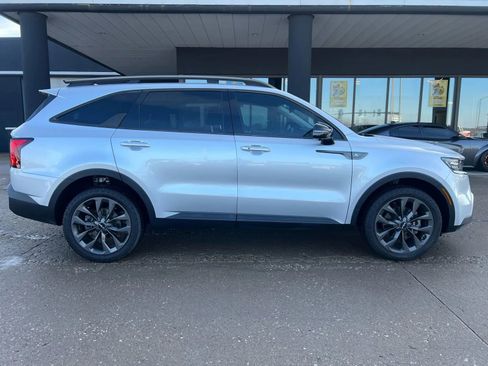 Used 2022 Kia Sorento SX Prestige image 10
