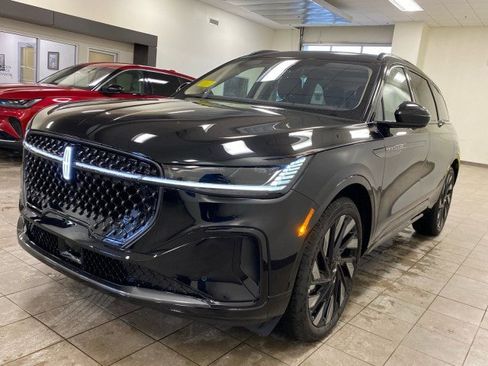 New 2026 Lincoln Nautilus Reserve w/ Jet Appearance Package image 4