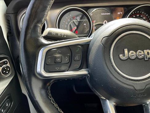 Used 2020 Jeep Wrangler Unlimited Rubicon w/ Dual Top Group AWD/4WD image 19