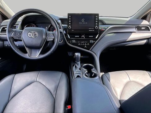 Used 2021 Toyota Camry XSE FWD image 16