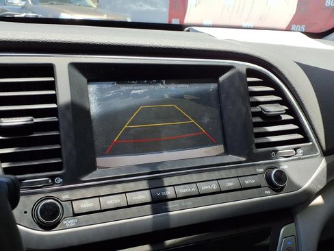 Used 2018 Hyundai Elantra SEL FWD image 10