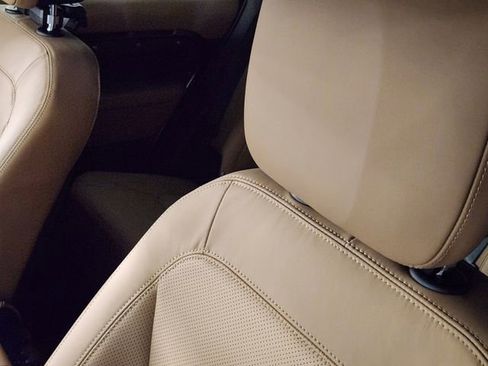 New 2026 Land Rover Defender 110 X-Dynamic SE image 14