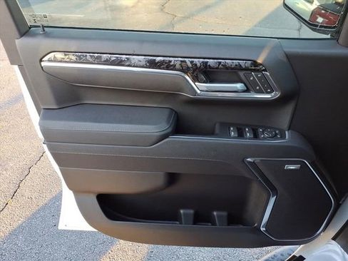 New 2025 GMC Sierra 1500 SLT w/ SLT Premium Plus Package image 28