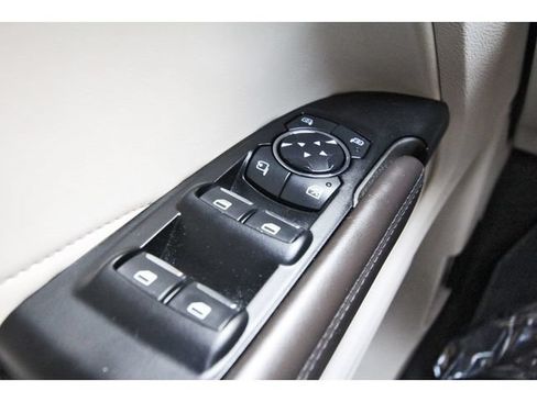 Used 2019 Lincoln MKC Reserve w/ MKC Technology Package FWD image 20