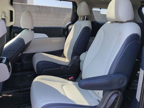 New 2026 Kia Carnival SX Prestige image 22