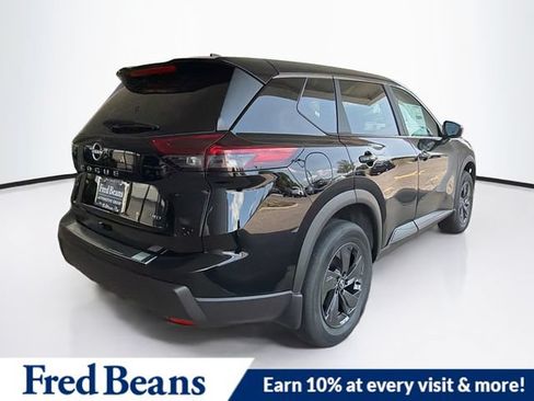 New 2026 Nissan Rogue SV w/ Cold Weather Package AWD/4WD image 9