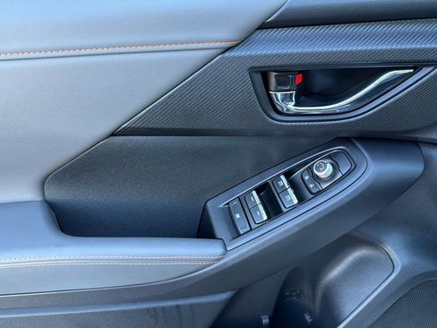 Used 2025 Subaru Crosstrek 2.5i Limited w/ Crosstrek Mirror Package image 11