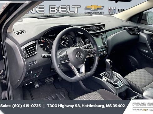 Used 2020 Nissan Rogue Sport SV image 12