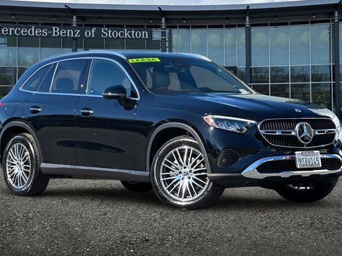 Used 2025 Mercedes-Benz GLC 300 GLC 300 image 1