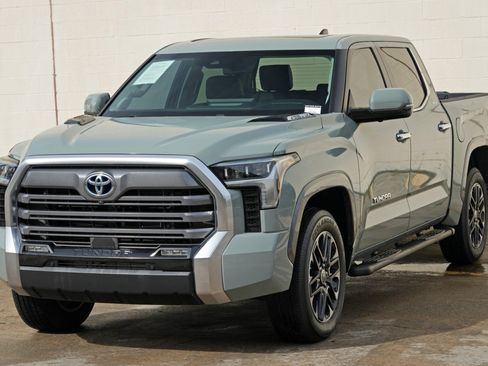 Used 2024 Toyota Tundra Limited AWD/4WD image 51