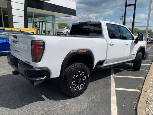 Used 2025 GMC Sierra 2500 AT4X AWD/4WD image 7