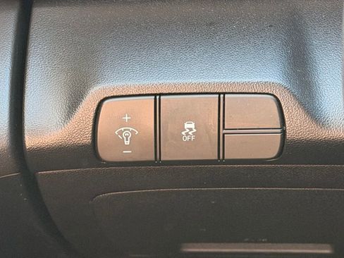 Certified 2024 Hyundai Elantra SEL FWD image 28
