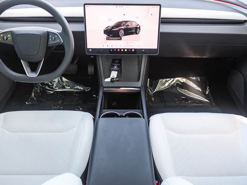 Used 2025 Tesla Model 3 Long Range image 13