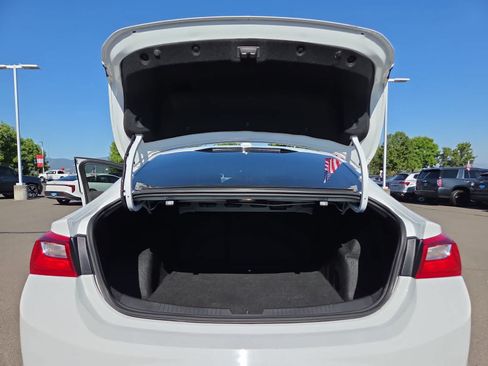 Used 2023 Chevrolet Malibu LT FWD image 27